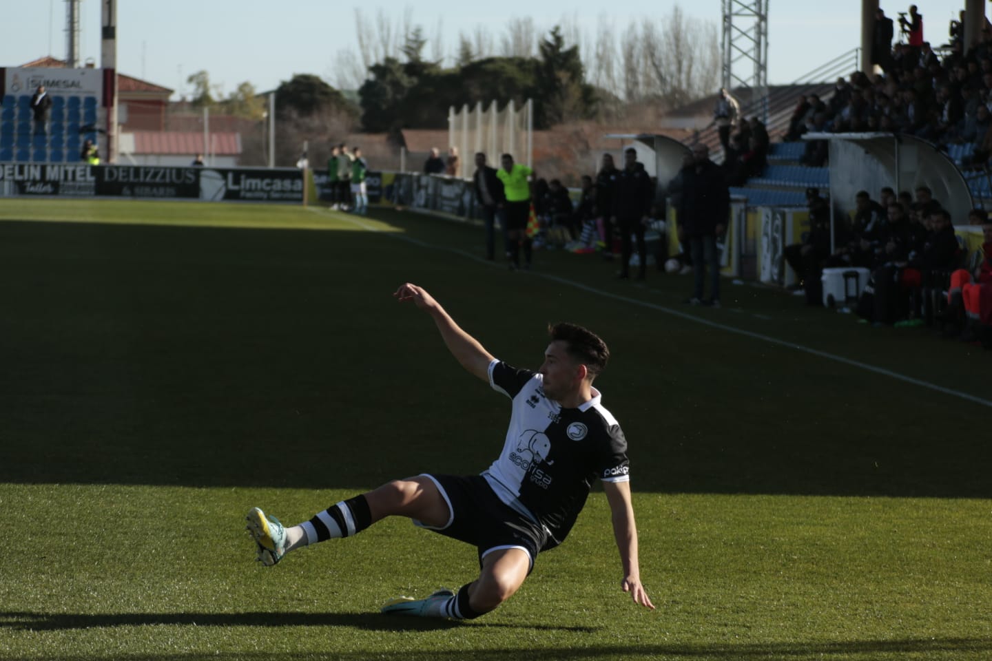 Fotos: Unionistas encaja una goleada del Celta B en el último partido del año (0-3)