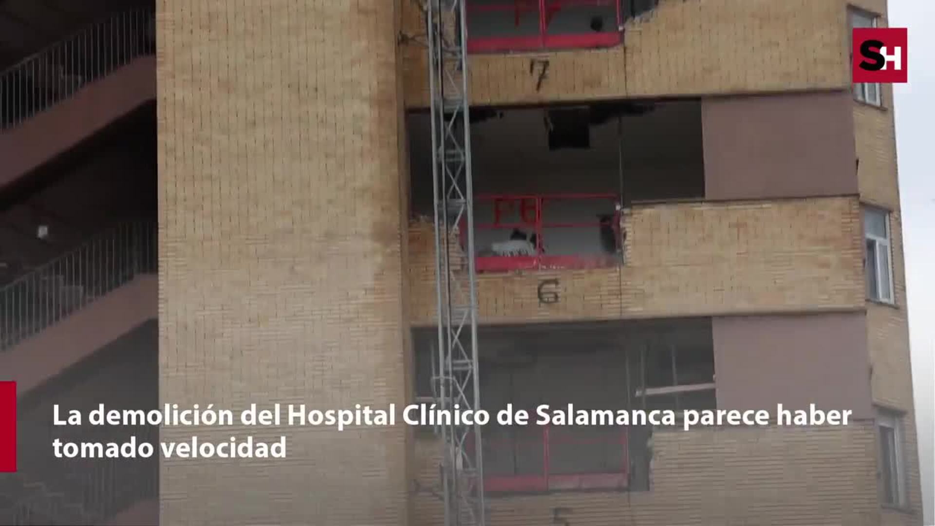 Desaparece uno de los edificios del Clínico