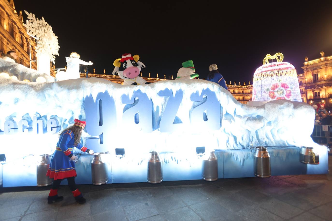 Fotos: La llegada de Papá Noel revoluciona a los más pequeños salmantinos