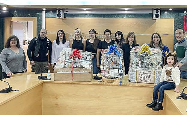 Carbajosa premia los balcones, jardines, fachadas y escaparates mejor decorados