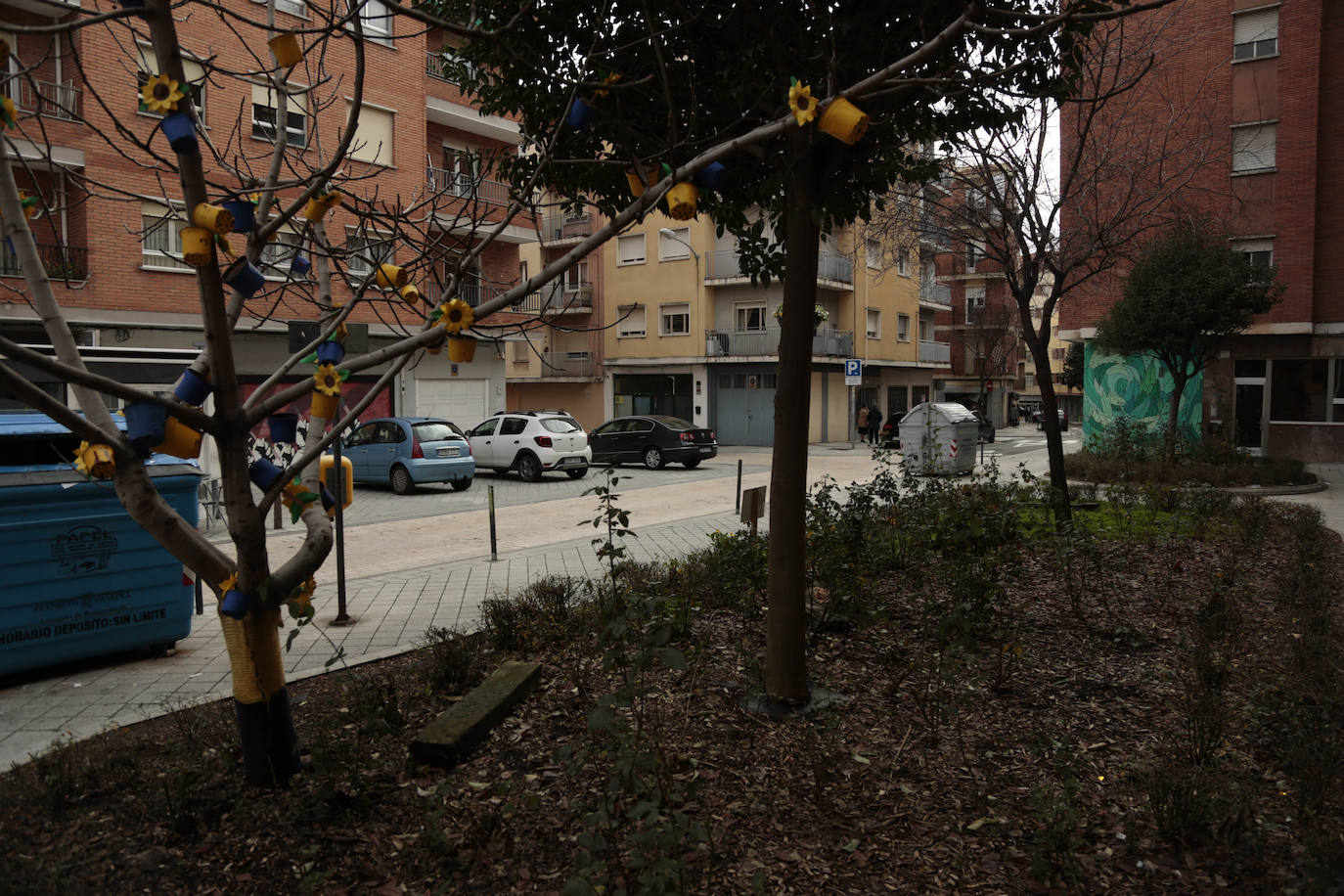 Fotos: ZOES reclama más vegetación y menos coches para el barrio del Oeste