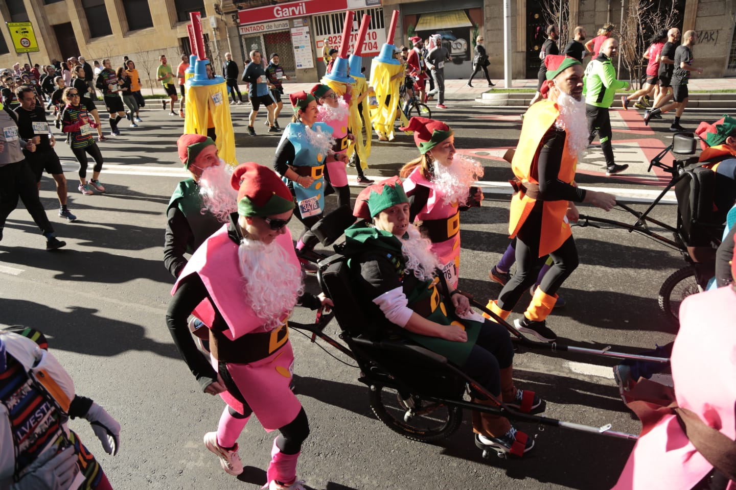 Fotos: Pablo Sánchez Gómez y Nuria Lugueros conquistan la XXXVIII San Silvestre Salmantina