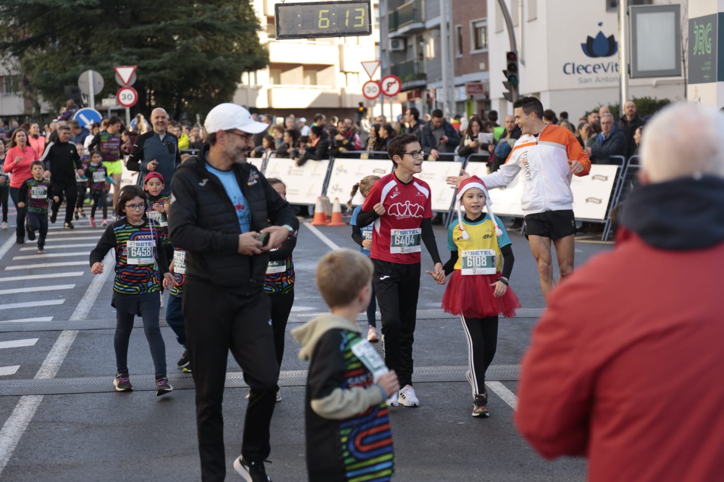 Fotos: Guillermo Perea y Paula Martínez ganan la carrera A de la San Silvestre