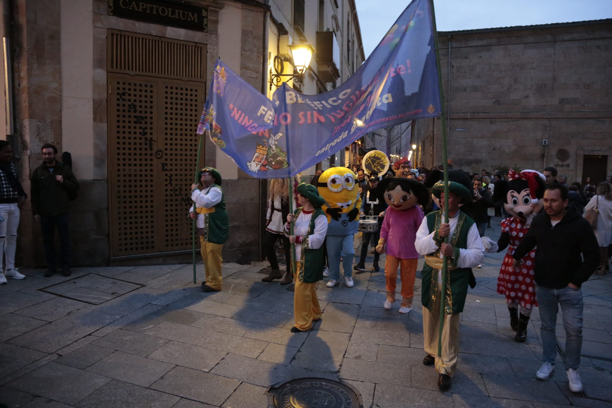 Fotos: X Festival Benéfico «Ningún Niño sin Juguete»