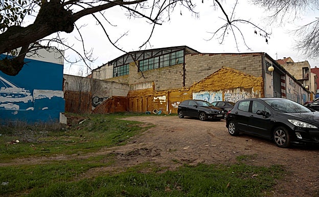 El Barrio Blanco sigue esperando la urbanización de Santa Rita hasta Regato del Anís