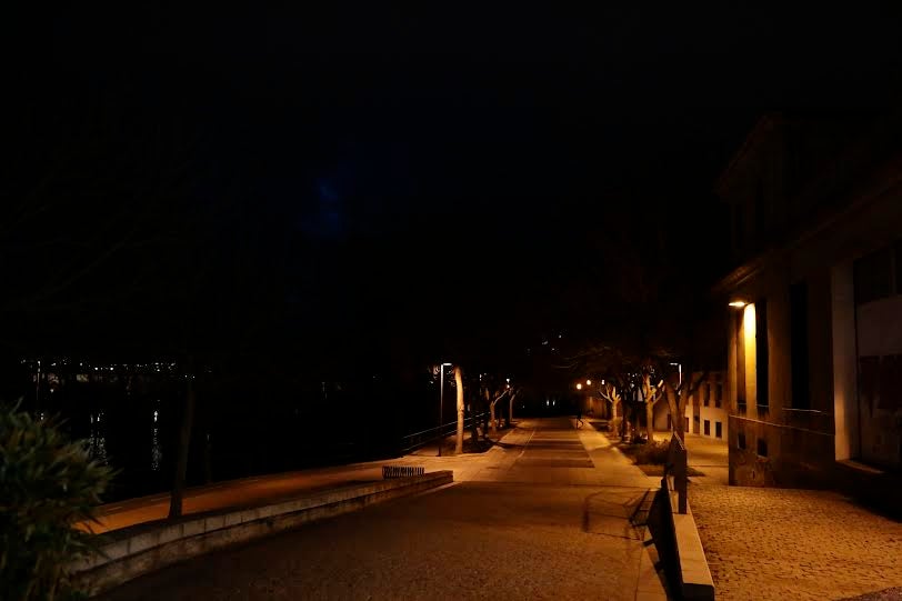 Así cambia Salamanca cuando falta la luz del día