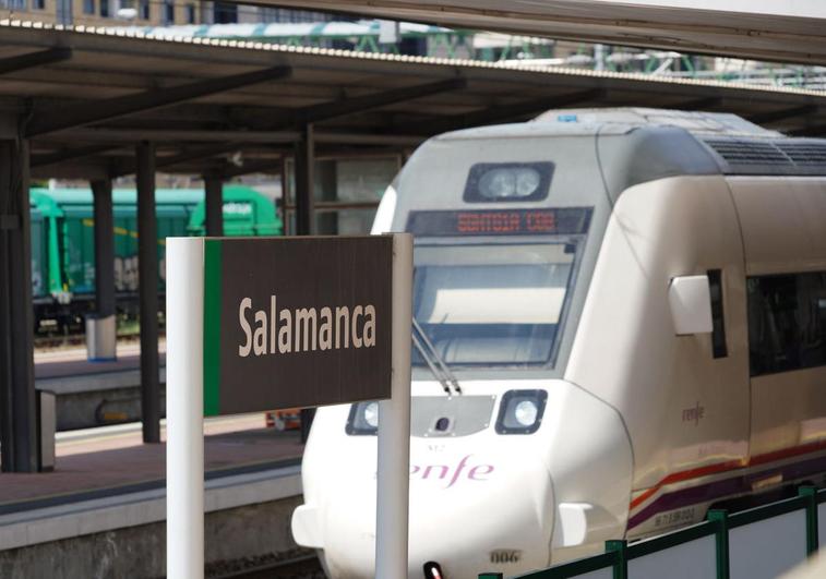 El cambio de horario del tren Madrid - Salamanca para los días festivos