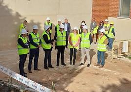 Visita de los consejeros de Medio Ambiente, Vivienda y Ordenación de Territorio, Juan Carlos Suárez-Quiñones, y de Educación, Rocío Lucas, al IES Francisco Salinas de Salamanca.