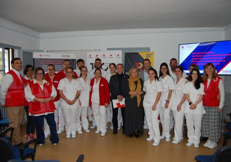 Cruz Roja forma a jóvenes en el sector de atención a personas dependientes