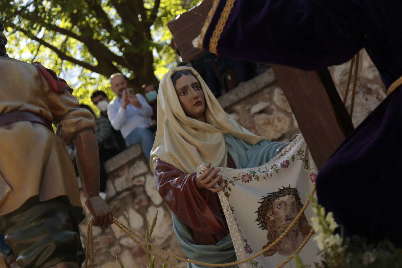 La Vera Cruz centra sus estrenos en la Virgen de la Amargura
