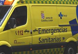 Una mujer herida tras una colisión entre dos turismos en la carretera de Alba