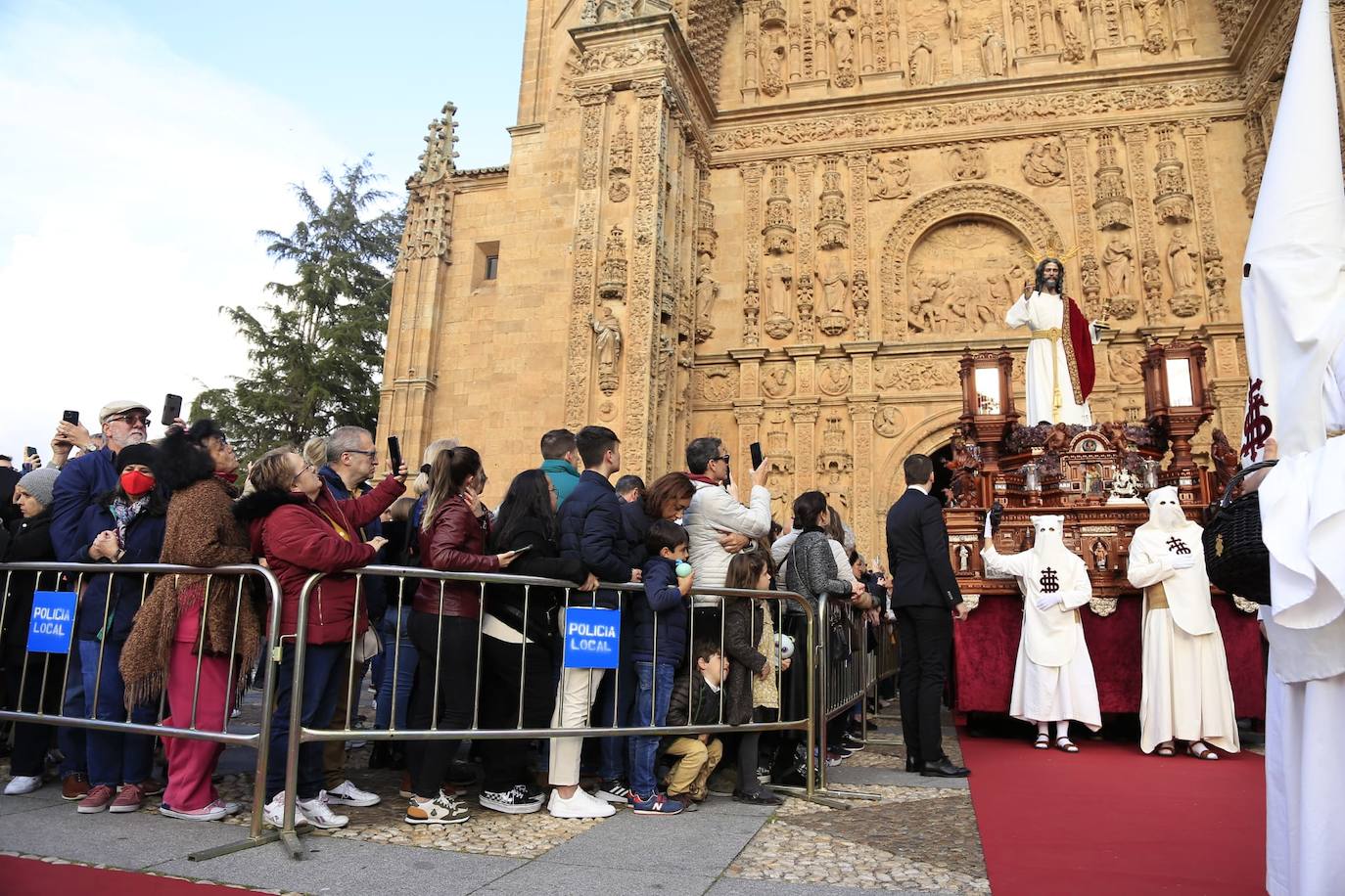 La Cofradía del Rosario hace brillar a Jesús de la Redención en el Sábado de Pasión