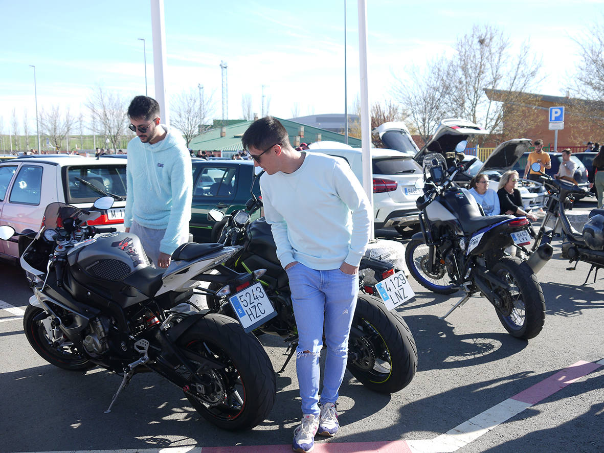 Concentración de Vehículos en Carbajosa