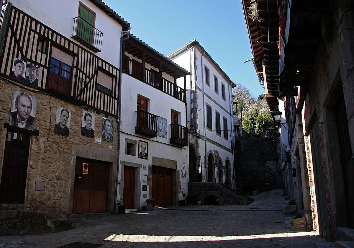Municipio de Mogarraz en la Sierra de Francia.