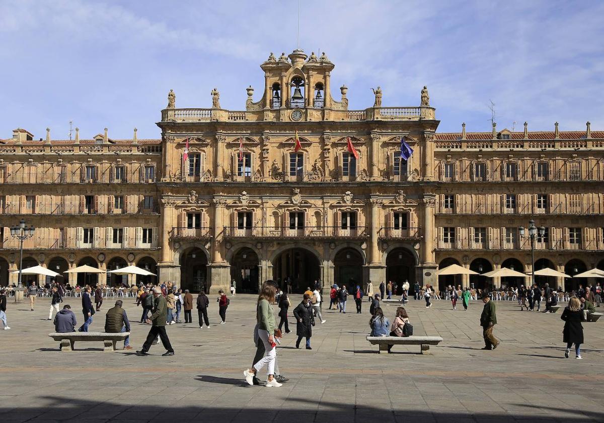 Tiempo agradable y despejado en la Semana Santa de Salamanca