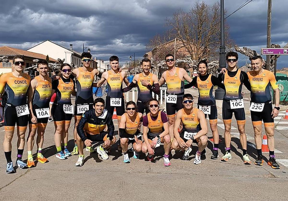 Representantes de la Escuela de Triatlón Salmantina en Osorno.