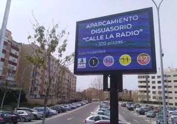 Los parking gratuitos de Salamanca encienden cámaras y pantallas