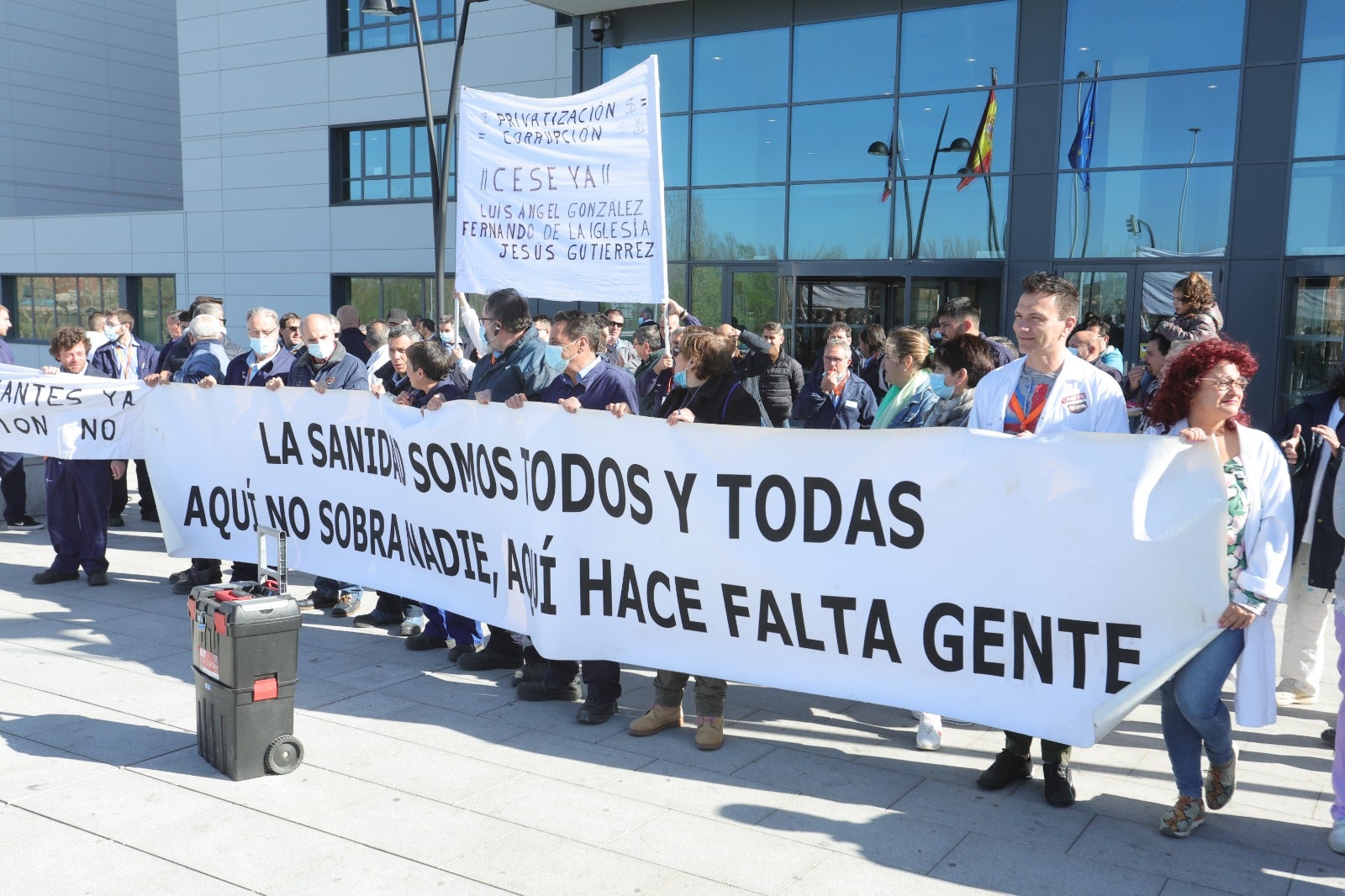 Concentración de los trabajadores de mantenimiento contra la privatización