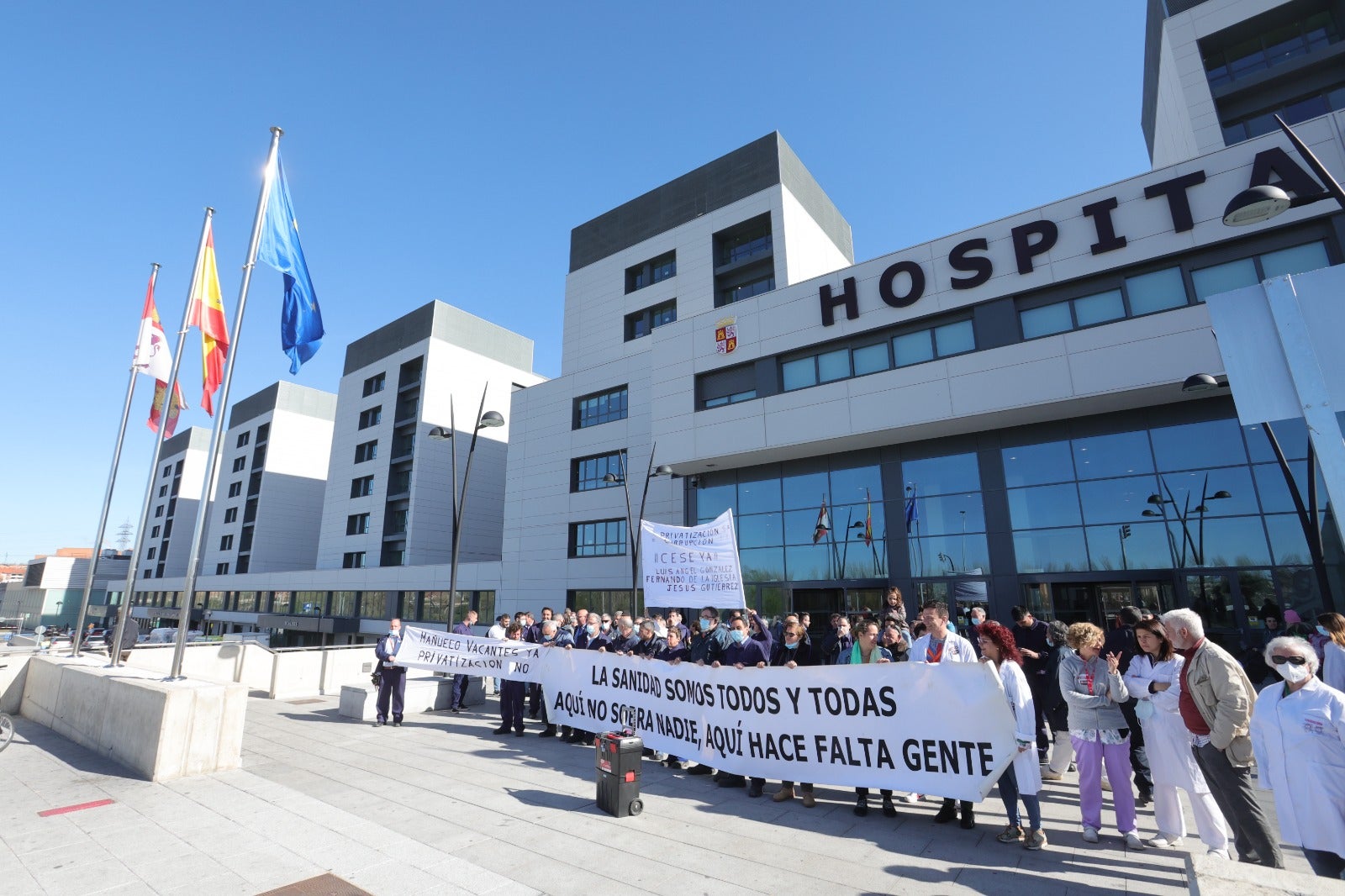 Concentración de los trabajadores de mantenimiento contra la privatización