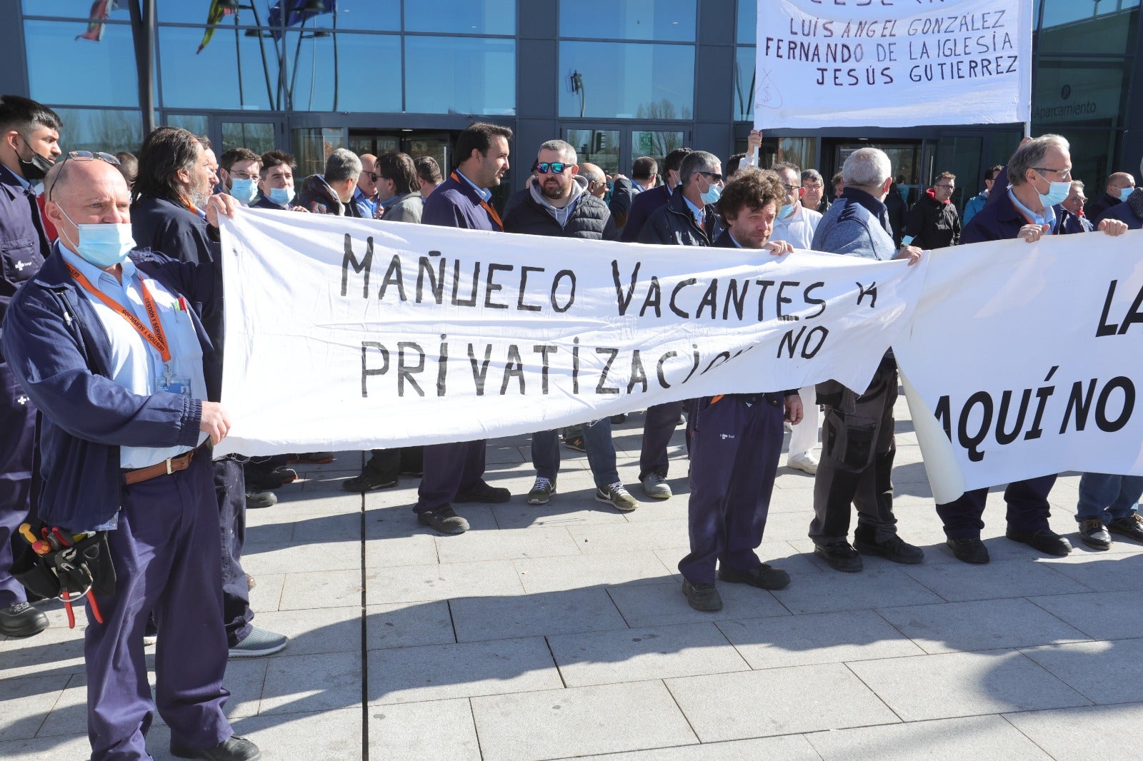 Concentración de los trabajadores de mantenimiento contra la privatización