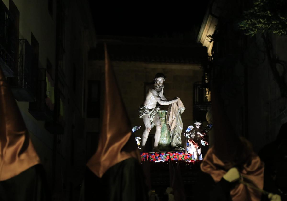 La solemnidad de Jesús Flagelado envuelve la noche de Salamanca