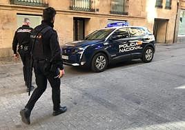 Agentes de la Policía Nacional en Salamanca.