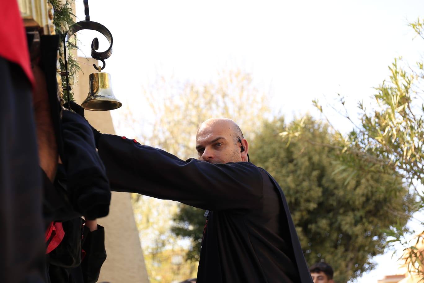 La Hermandad del Silencio recorre Salamanca en un multitudinario Sábado Santo
