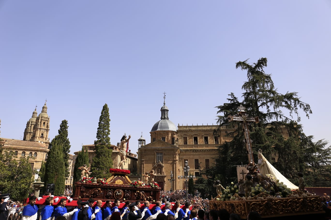 El tradicional Encuentro culmina la Semana Santa salmantina