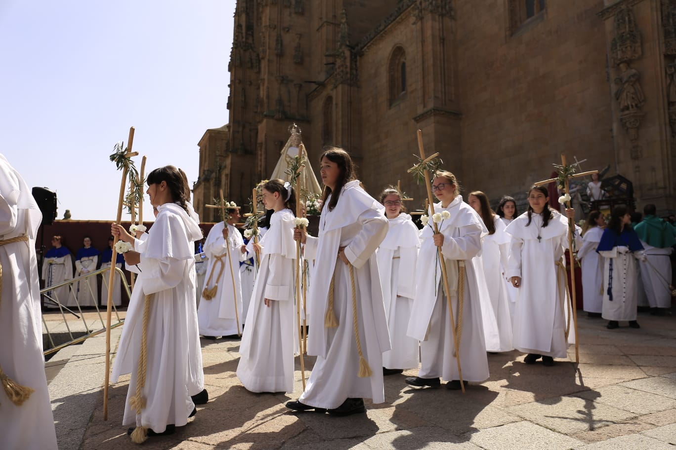 El tradicional Encuentro culmina la Semana Santa salmantina