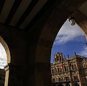 La Plaza Mayor de Salamanca no es cuadrada y otras nueve curiosidades que no sabías