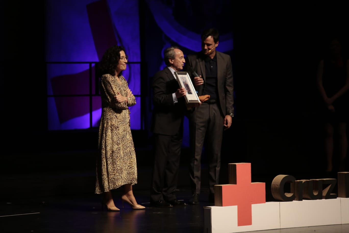 La solidaridad con Ucrania brilla en la gala de Cruz Roja