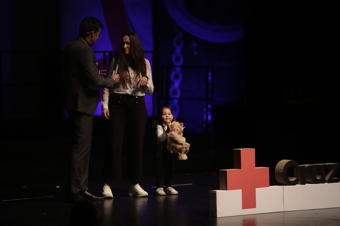 La solidaridad con Ucrania brilla en la gala de Cruz Roja