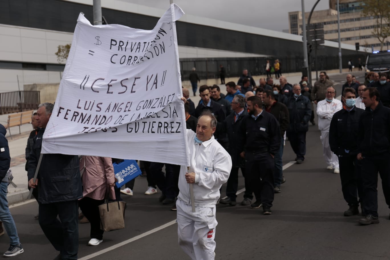 Los usuarios claman contra la privatización de los servicios sanitarios