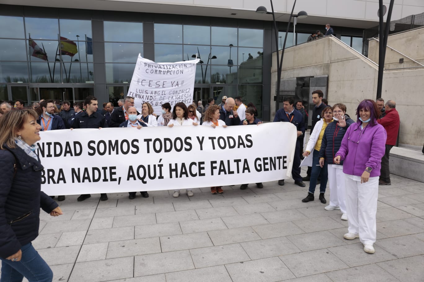 Los usuarios claman contra la privatización de los servicios sanitarios
