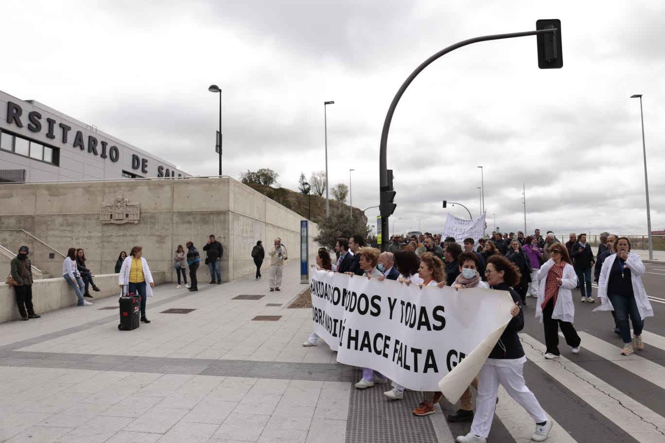 Los usuarios claman contra la privatización de los servicios sanitarios