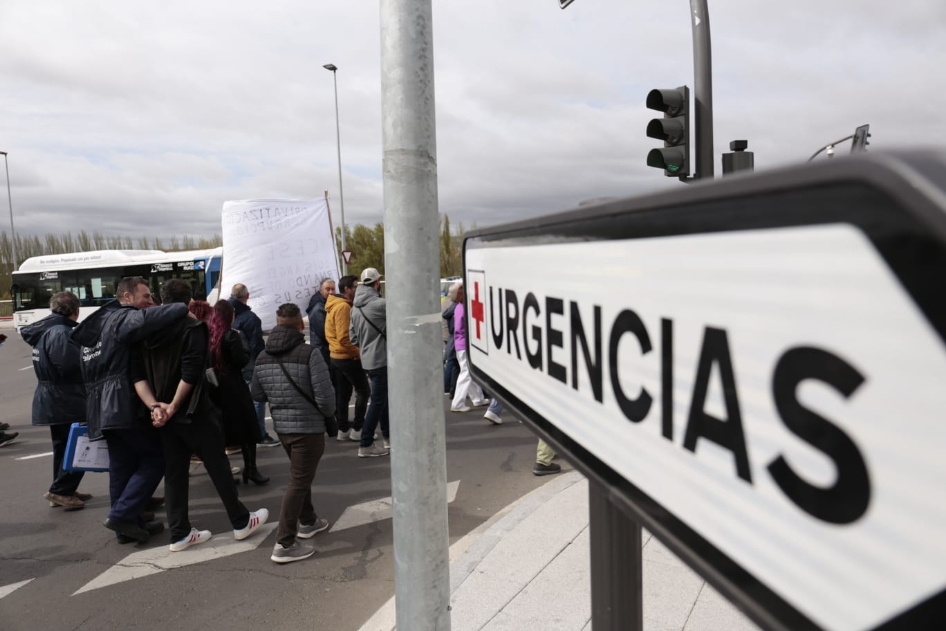 Los usuarios claman contra la privatización de los servicios sanitarios