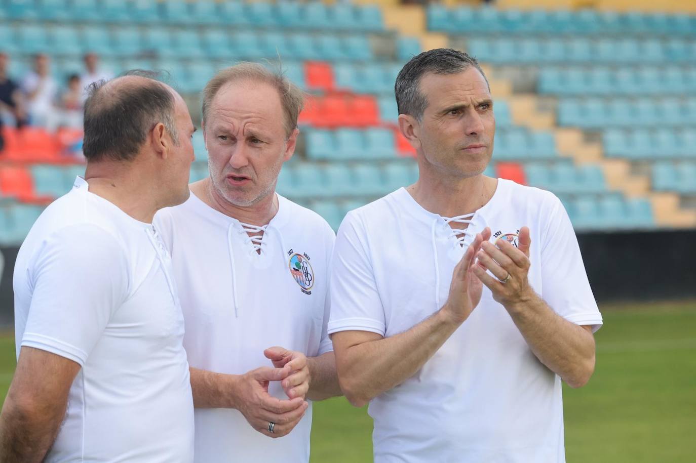 Partido entre veteranos de la UDS y el FC Barcelona por el centenario