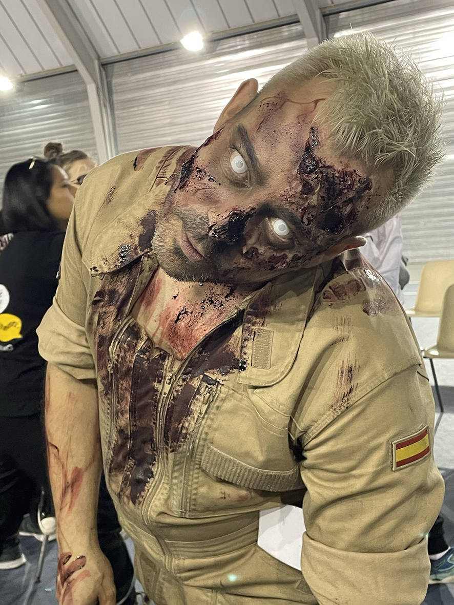 Más de 300 jóvenes participan en el juego de rol Survival Zombie en Carbajosa