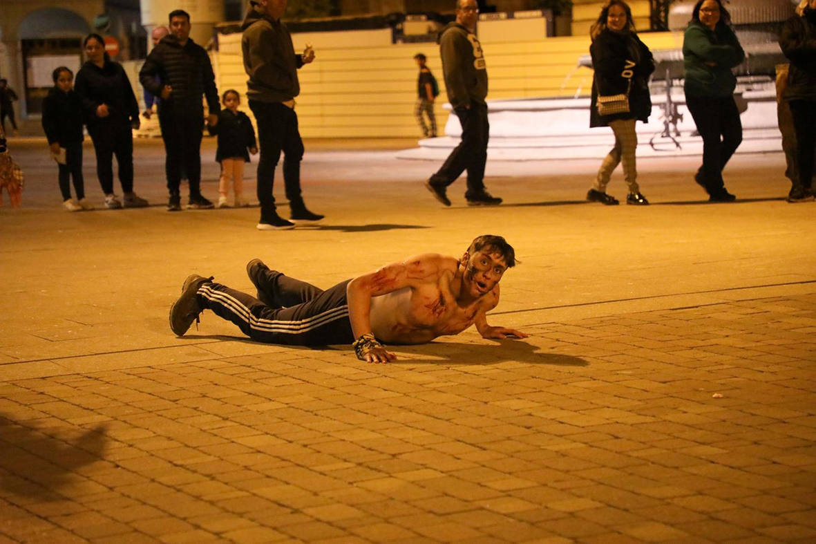 Más de 300 jóvenes participan en el juego de rol Survival Zombie en Carbajosa