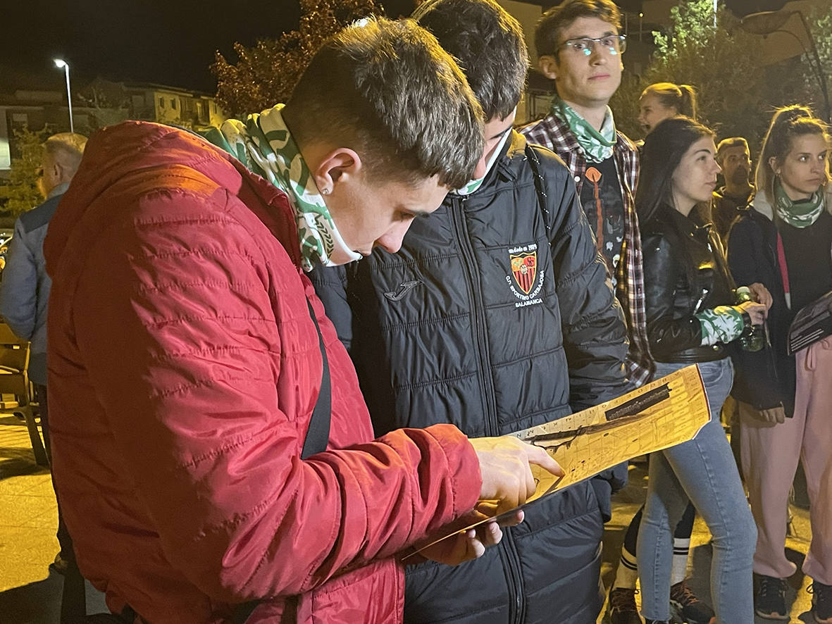 Más de 300 jóvenes participan en el juego de rol Survival Zombie en Carbajosa