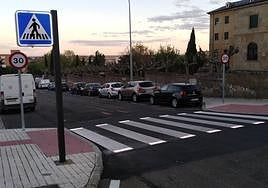 Uno de los nuevos pasos de peatones inteligentes e iluminados.