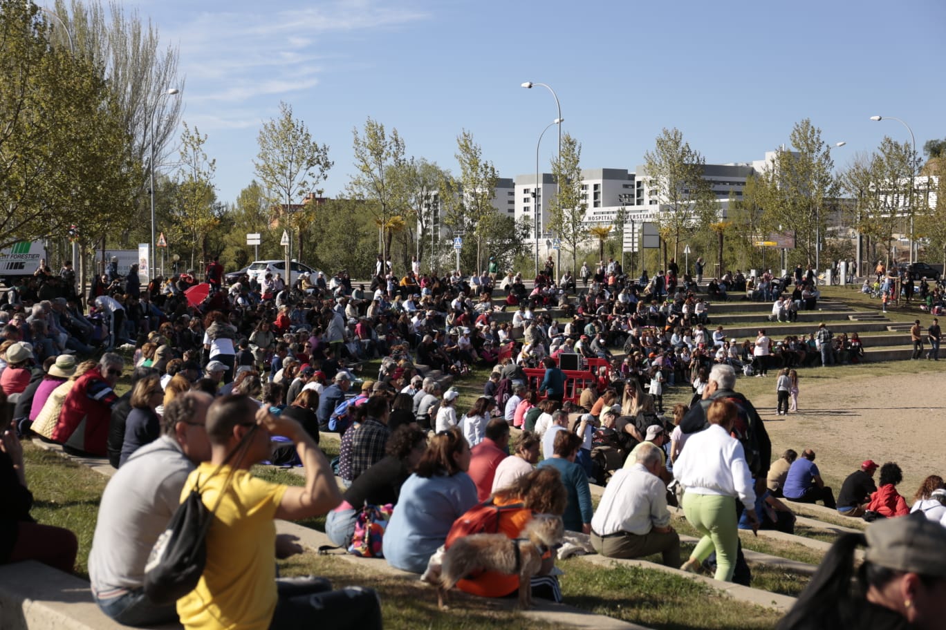 Animada tarde de Lunes de Aguas con algunos incidentes sanitarios