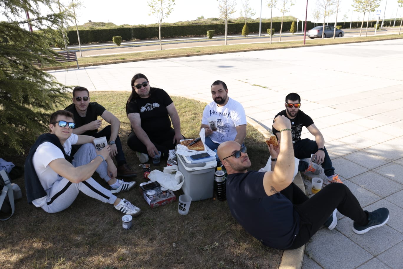 Animada tarde de Lunes de Aguas con algunos incidentes sanitarios