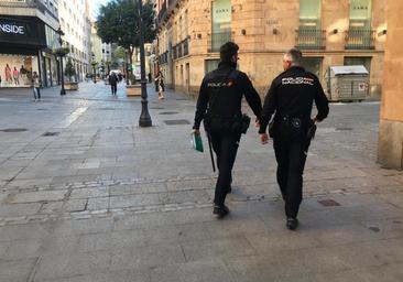 Roba en unos apartamentos turísticos de Salamanca, vuelve a la semana y es detenido
