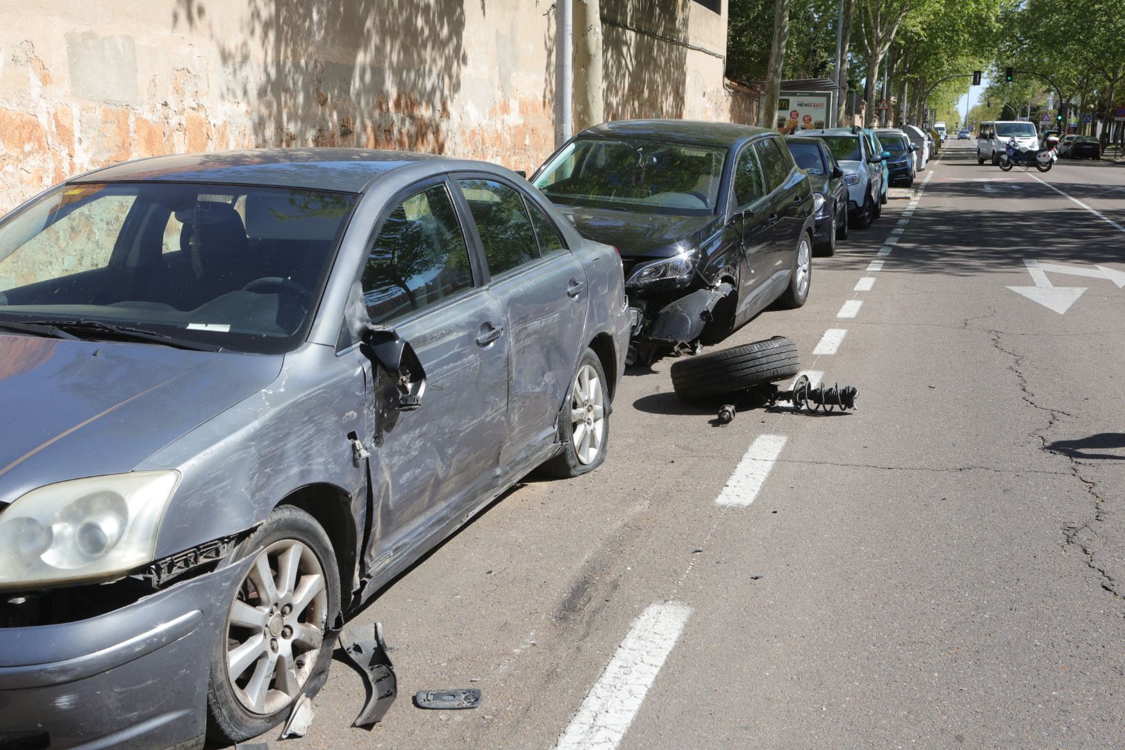 Una decena de coches dañados en un accidente en la Avenida de San Agustín