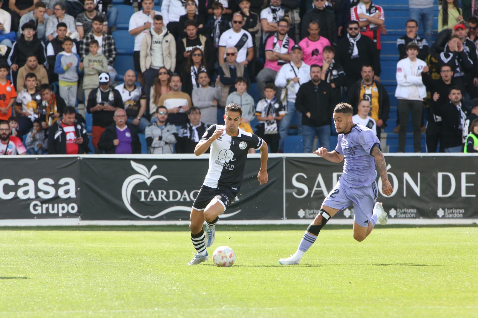 Unionistas vence al Madrid Castilla de Raúl y sueña con el play-off