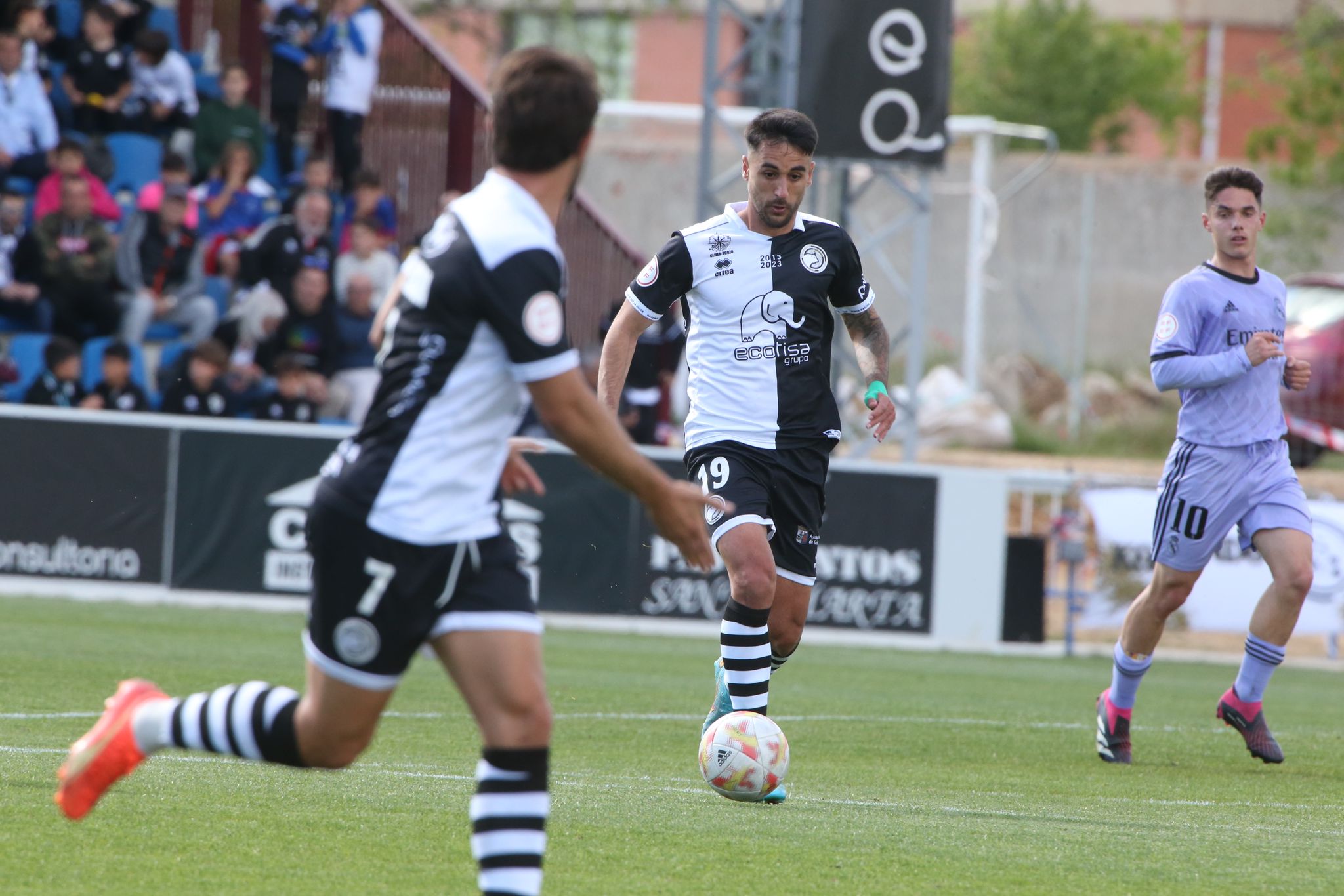 Unionistas vence al Madrid Castilla de Raúl y sueña con el play-off