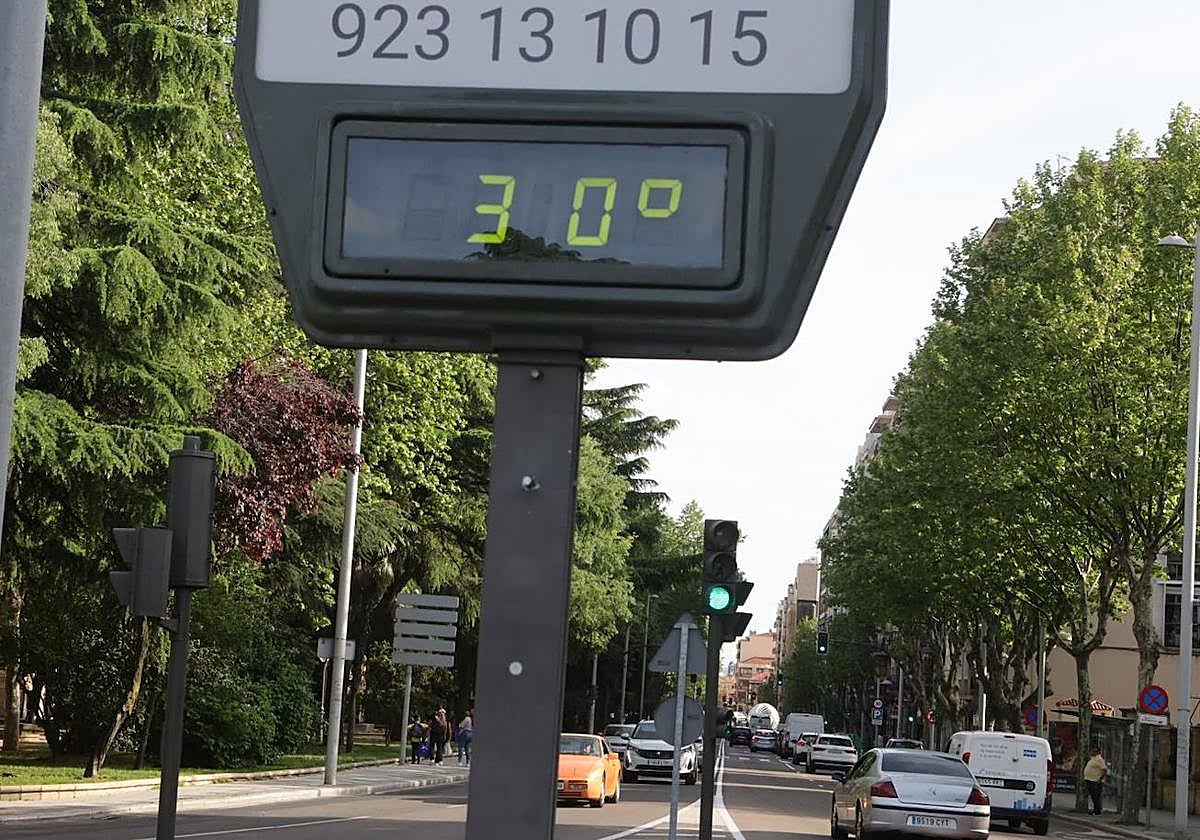 Un termómetro en Salamanca este jueves.