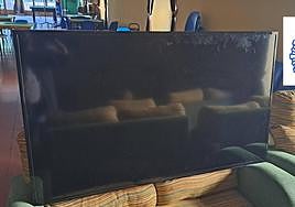 Identificado el varón que se llevó la TV del Casino Obrero de Béjar