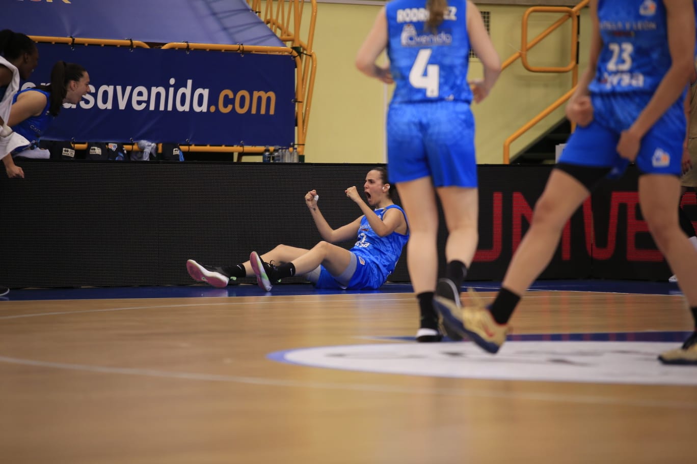 Avenida se mete en la final de la Liga ante el Barça CBS
